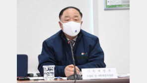 홍남기 “2024년 LPG차량 저공해車 제외…하이브리드는 2025년 이후”