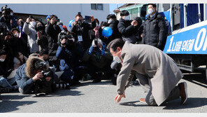 ‘처가’ 찾은 李 ‘박달재’ 열창…“룸살롱 안다녀 노래 잘 못해”