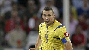 우크라 축구영웅 셰프첸코 “단합하면 승리”