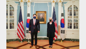 한미 외교차관 “러 ‘우크라 침공’ 규탄… 즉각 중단하라”