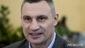 前 복서 클리츠코 형제, 우크라이나 위해 무기 들었다