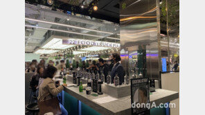 [르포]예약 서버 터지고, 수많은 인파…대중과 만난 ‘박재범 소주’