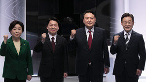 이재명 “싸울 필요 없는 평화” vs 윤석열 “평화는 힘에서”