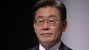 이재명 “尹, 여전히 네거티브 매달려 안타깝다”