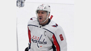 ‘푸틴 찐팬’ NHL 러시아 스타 오베치킨 “전쟁 반대”