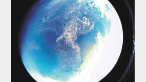 北, 탄도미사일 쏜뒤 “정찰위성 개발 시험”… ICBM 도발 명분 쌓기용 ‘위장 전술’ 의심 