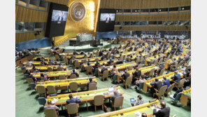 韓 “러 7개 은행과 거래중지”… 동맹전선 소외 조짐에 제재수위 올려