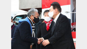 친문단체 ‘깨시연’, 윤석열 손잡고 지지선언