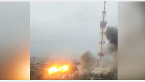 민간 공격 안한다고?… 러, 우크라 TV타워 포격