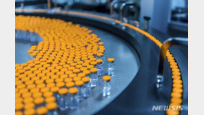 CDC “백신 접종 5개월 후 중증 예방 효과도 크게 감소…부스터샷 필요”