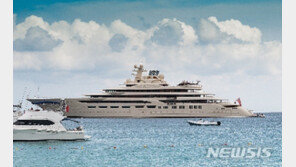 러시아 억만장자들, 제재·압류 등에 재산 100조원 잃어