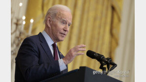 자포리자 원전 화재에…“美 바이든, 우크라 젤렌스키와 통화”