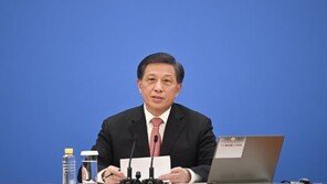 中전인대 대변인 “중국, 방역에 가장 성공한 나라 중 하나”