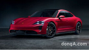 2월 수입차 판매 12.7%↓… 전기차 1위 ‘포르쉐 타이칸’