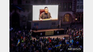 젤렌스키 “우크라 외면말고 지지해 달라” 유럽에 호소