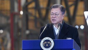 문 대통령 “산불 조기 진화에 총력…이재민 신속 지원”