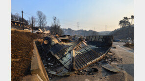 “온 몸이 떨리고 정신이 하나도 없심더”…울진 산불 피해주민 ‘패닉’