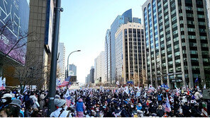 전광훈, 또다시 꼼수 집회…선거유세 빙자 대규모 기도회 개최