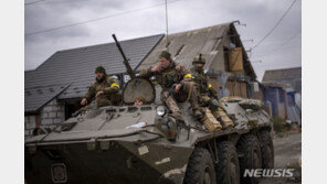 美, 폴란드 통해 우크라에 전투기 지원 방안 논의