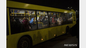 “美, 폴란드와 협력해 우크라에 전투기 제공” 