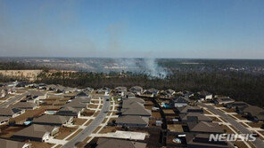 美플로리다주에서 동시다발 대형 산불…1100가구 대피