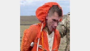 포로된 러 조종사 “살려달라…푸틴 명령에 따랐을 뿐이다”