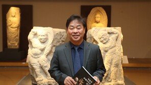 “소외된 유물에 빛 밝히는 자”…시간을 만지는 사람들