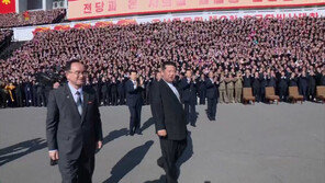 北, 초급 간부들에 스마트폰 일괄 지급?…중국산 의심