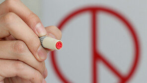 “왜 안 바꿔줘” 투표지 찢고…갖고 사라지고…곳곳 소란