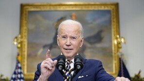 “자유 수호엔 비용 든다” 美이어 英도 러 에너지 금수…글로벌경제 타격