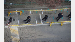 정부 “1~2주 내 정점…의료역량 유지되면 거리두기 대폭 완화”