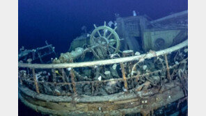 ‘타이타닉과 닮은 운명’ 107년 전 침몰 선박, 해저 3000m서 발견
