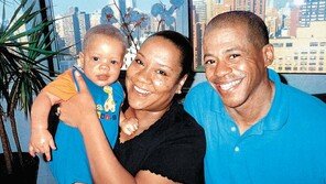 [책의 향기]숭고한 희생, 책임감, 그리고 사랑의 기록