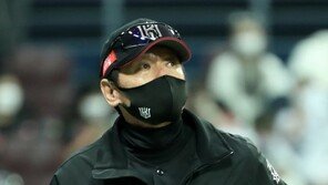 시범경기 앞둔 KT, 이강철 감독 등 12명 확진 판정