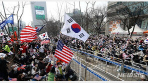 확진자 40만 육박인데…전광훈, 서울 도심 1000명 기도회