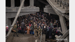 우크라 부총리 “러군, 민간인 대피 또 방해…휴전협정 위반”