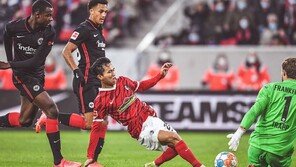 정우영, 코로나19 확진…이재성 소속팀 경기는 또 연기