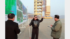 김정은, 동창리 방문 직전 ‘미사일 엔진 공장’도 들렀다