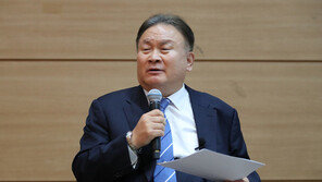 이상민 “‘내가 배신자? 웃어버려야지…지금 문자폭탄 욕 바가지로 먹고 있어”