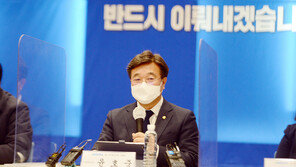 윤호중, 비대위원장 사퇴 압박에 “직접 얘기 들어보고 의사 밝힐 것”