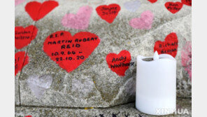 당국 “누적감염자 OECD 중 5번째로 적어” 강조