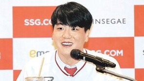 SSG 입단 김광현, ‘81억원’ 연봉킹… “우승팀 KT 잡겠다”
