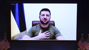 젤렌스키 “NATO 가입 못할 것 알아”… 러와 ‘중립국화’ 논의 