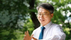 민형배 “‘文 퇴임사에 반성문’ 발언 채이배 비대위 내보내라”