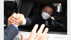 이재명, 현실정치 소환 속 존재감 유지 모색하나