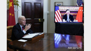 바이든·시진핑 18일 통화…“시진핑 입장 평가할 기회”
