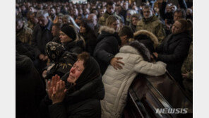 美국방 “러시아, 우크라 침공 이후 미사일 1000발 이상 발사”