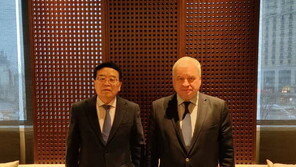 中외교부, 주중 러시아 대사 면담 공개…우크라 사태 언급 없어