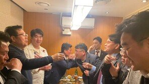 국민의힘 현직 의원들, 여의도서 방역수칙 어기고 10명 회식 논란