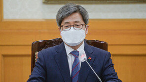 ‘견인불발’ 강조한 김명수…“‘좋은 재판’ 한시도 멈출 수 없어”